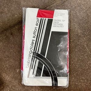 Bloomingdales Sutton East Tights Pantyhose